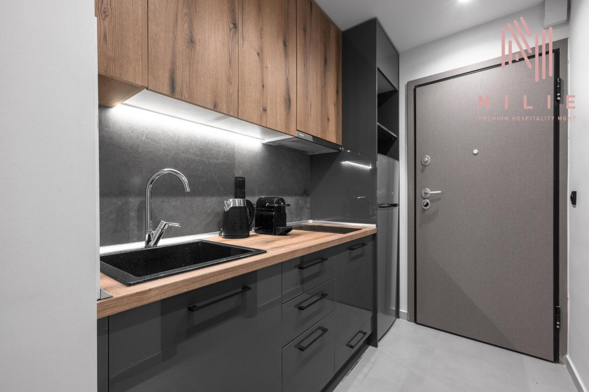 8, Nilie Hospitality Mgmt Apartment