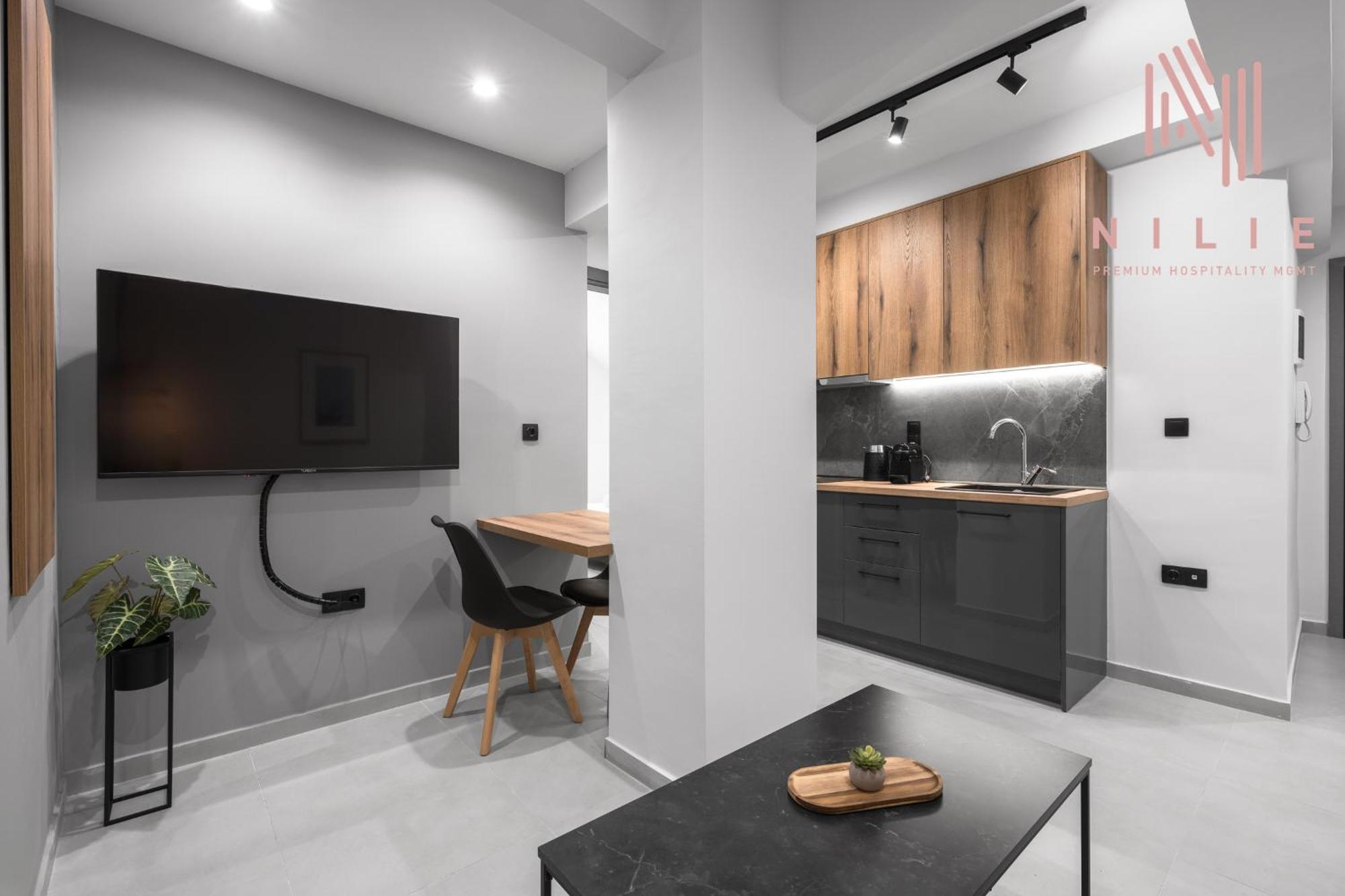 8, Nilie Hospitality Mgmt Apartment