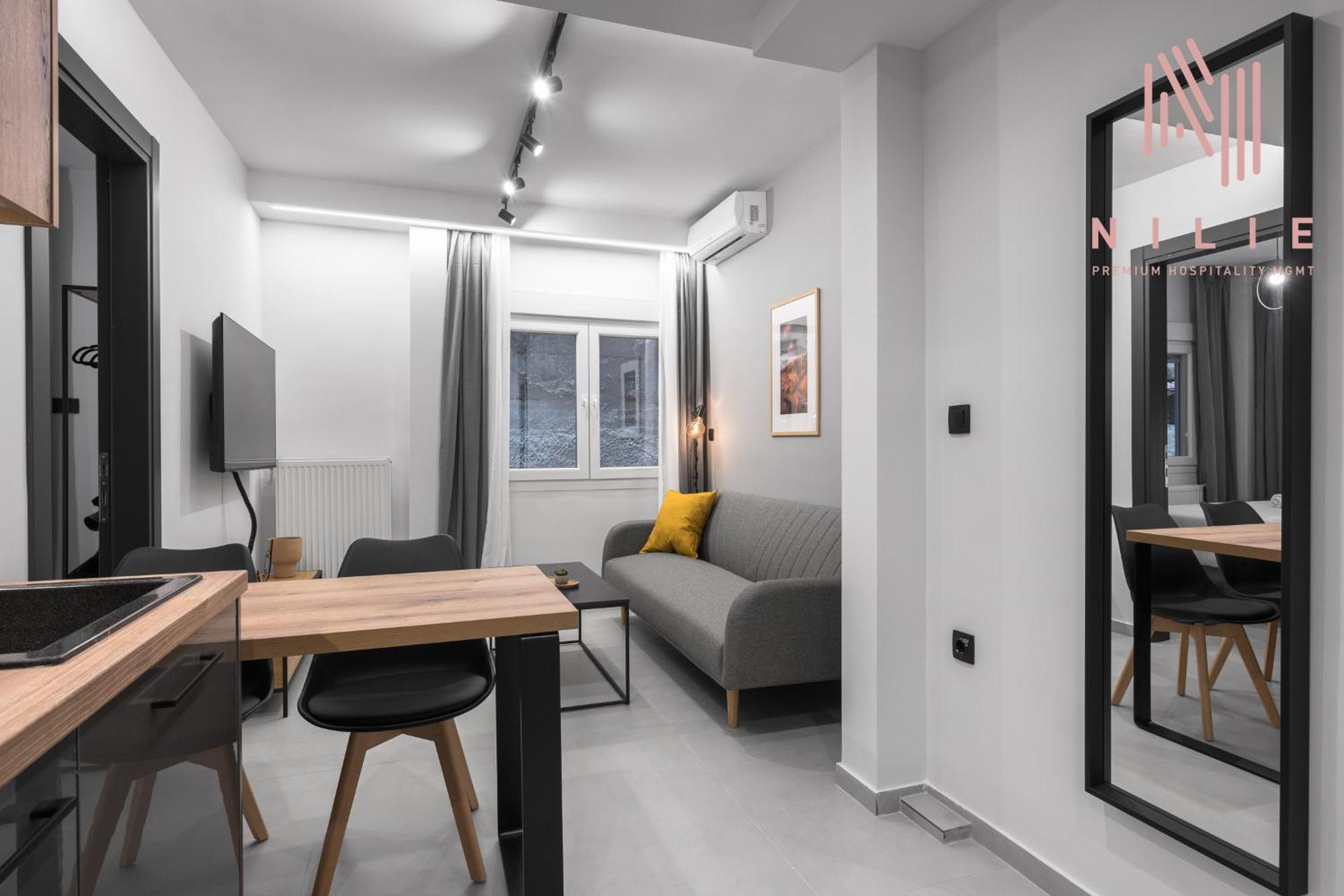 8, Nilie Hospitality Mgmt Apartment