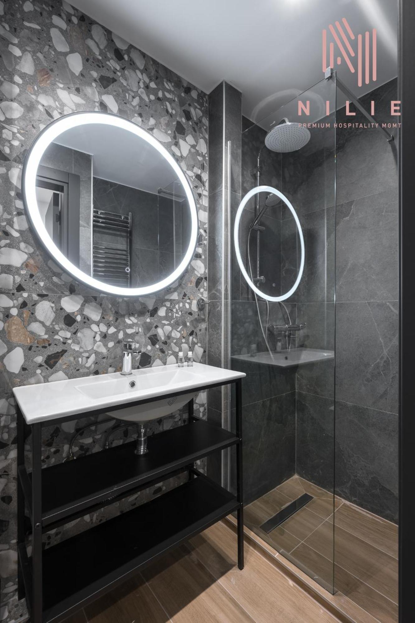 8, Nilie Hospitality Mgmt Apartment *